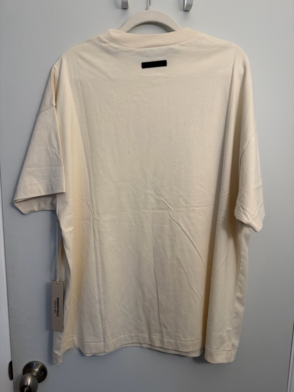 Fear of God Essentials Cream Tee - Picture 2 of 6